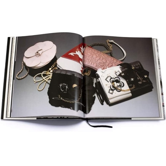 NWT CHANEL Collections and Creations Large Coffee Table Book Decor - Picture 9 of 12